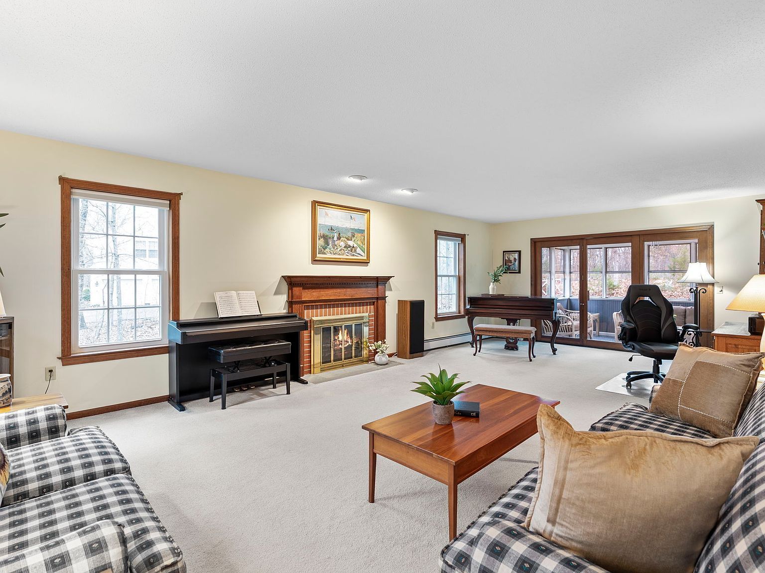 42 Jacobson Farm Rd East Hampton, CT 06424 - Thumbnail 4