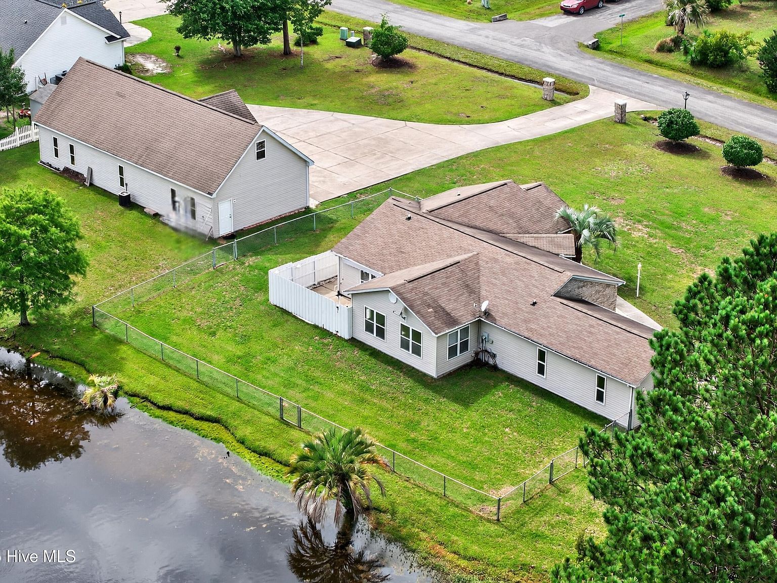 131 Pine Lake Cir SW Ocean Isle Beach, NC 28469 - Thumbnail 4