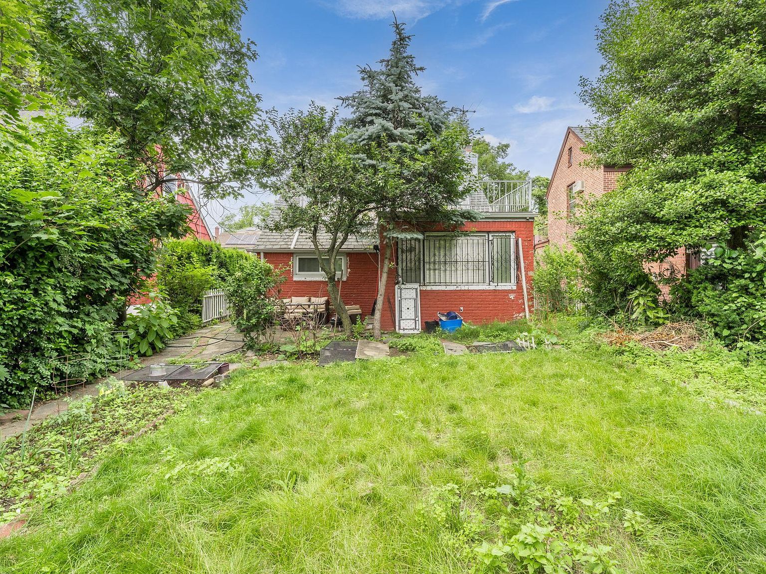 8524 Eton St Jamaica, NY 11432 - Thumbnail 4