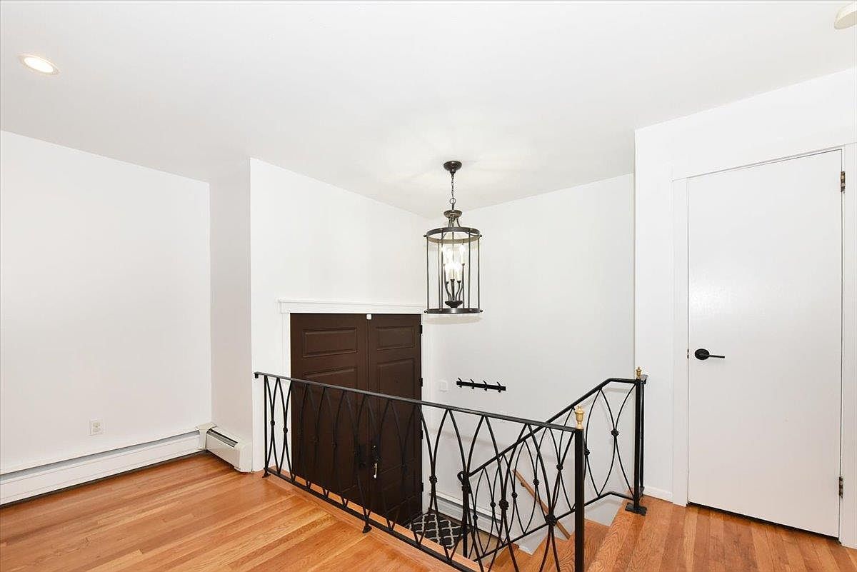 18 Cumberland St Rockville Centre, NY 11570 - Thumbnail 4