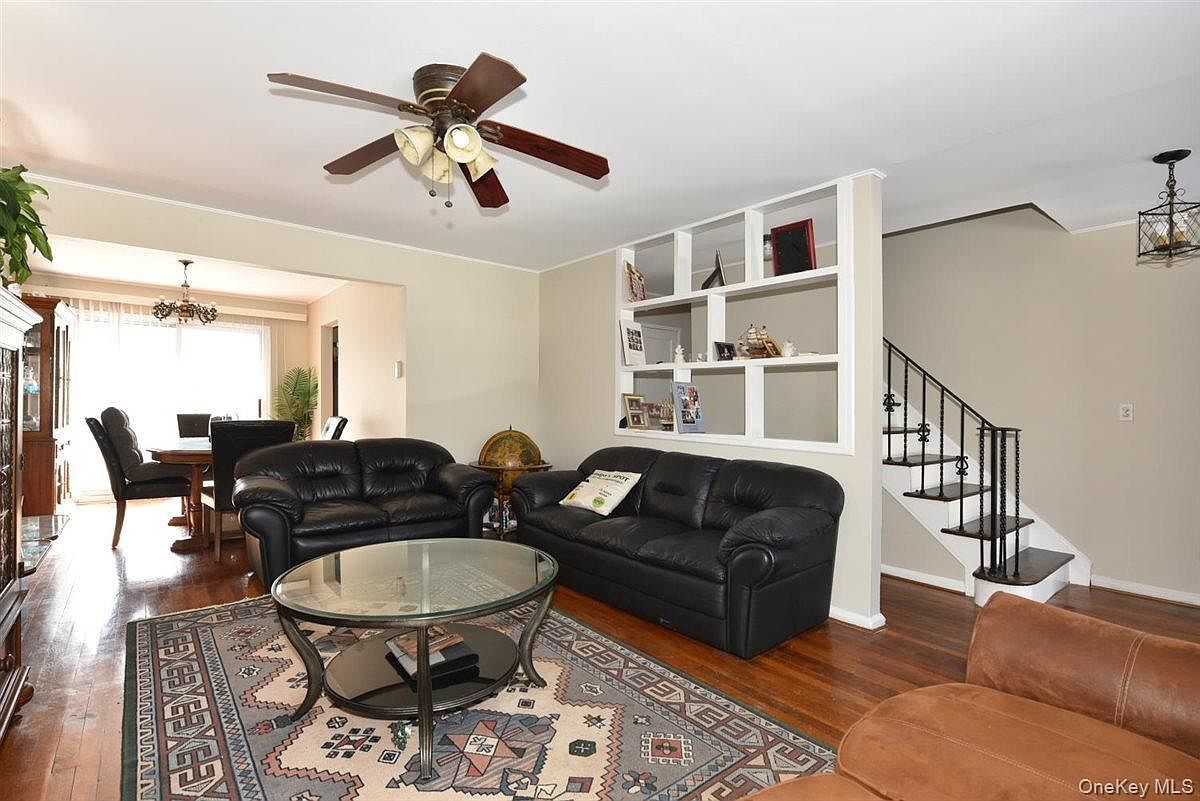 39 Greentree Rd Mineola, NY 11501 - Thumbnail 4