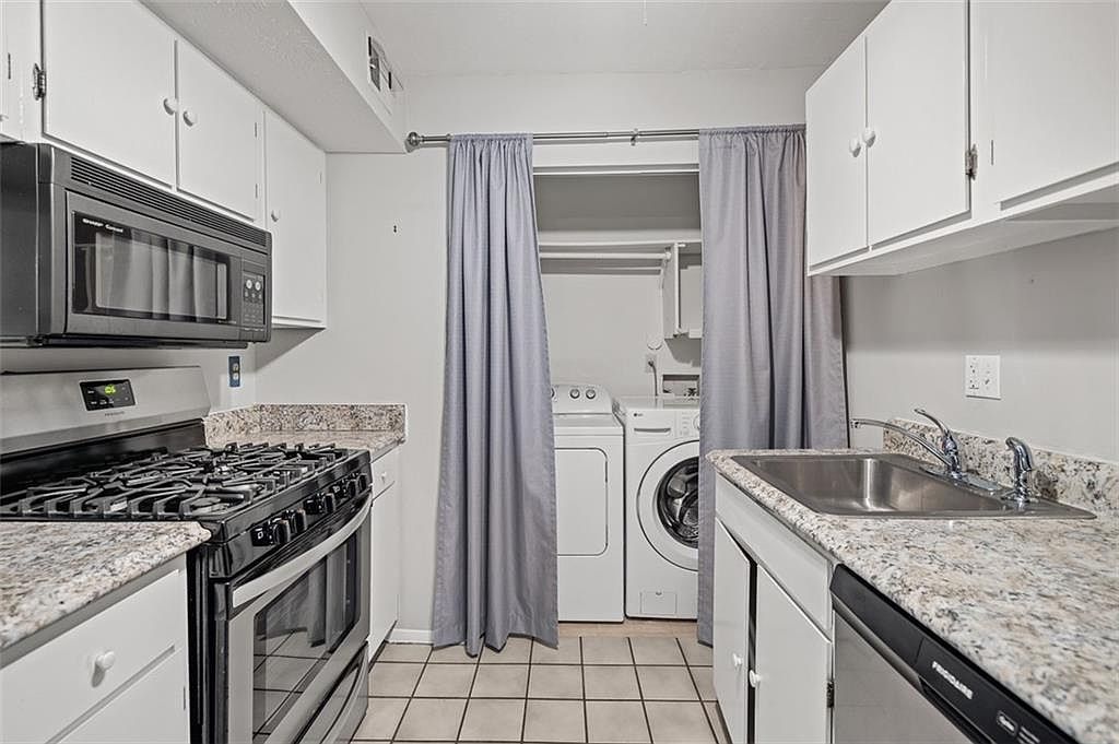 219 Smokerise Cir SE Marietta, GA 30067 - Thumbnail 4