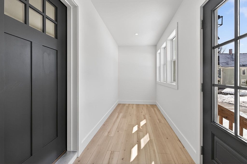 45-45B Fruit St Leominster, MA 01453 - Thumbnail 4