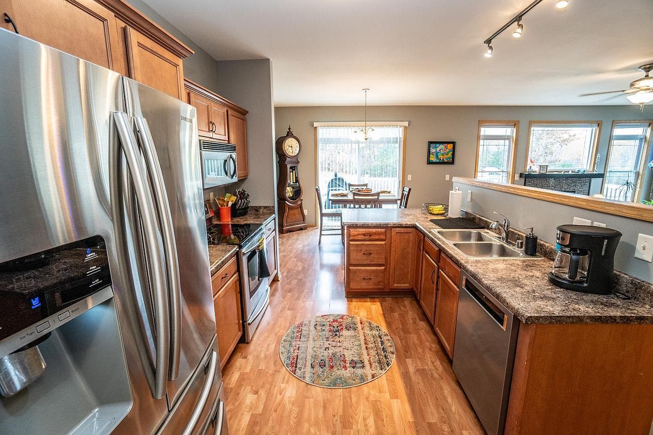 231 Nordic Ln Slinger, WI 53086 - Thumbnail 4