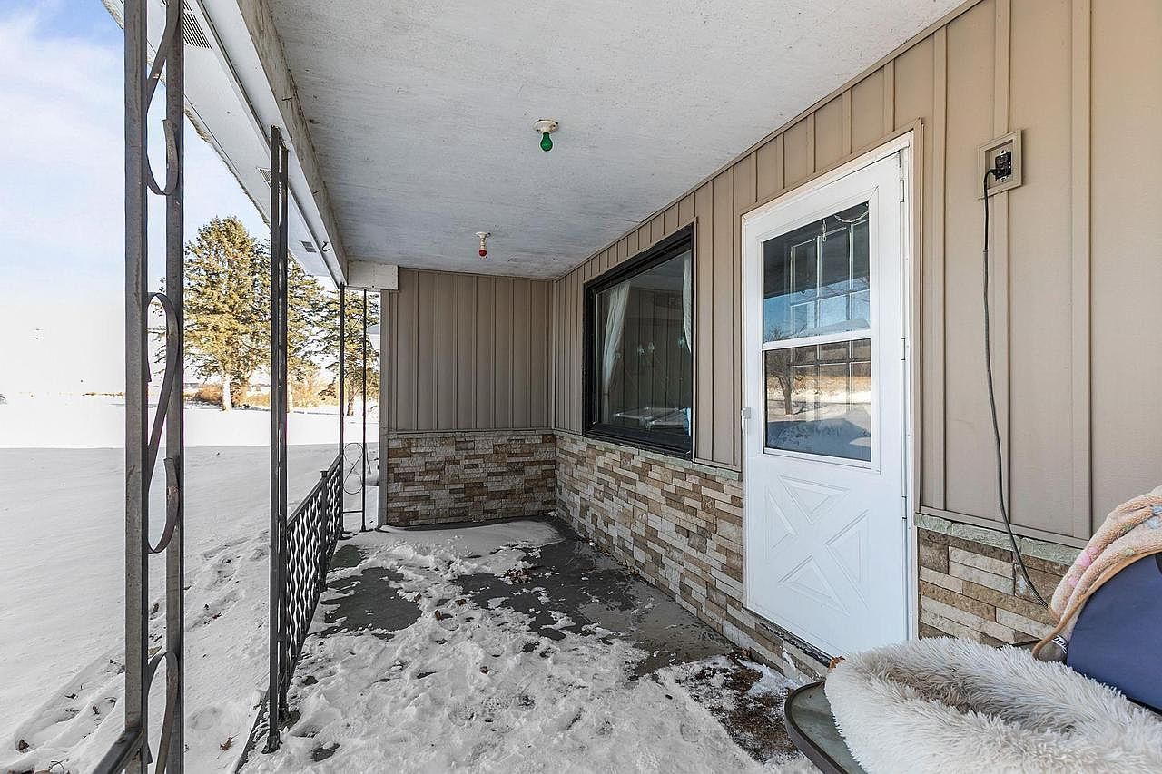 W1991 E River Rd Berlin, WI 54923 - Thumbnail 4