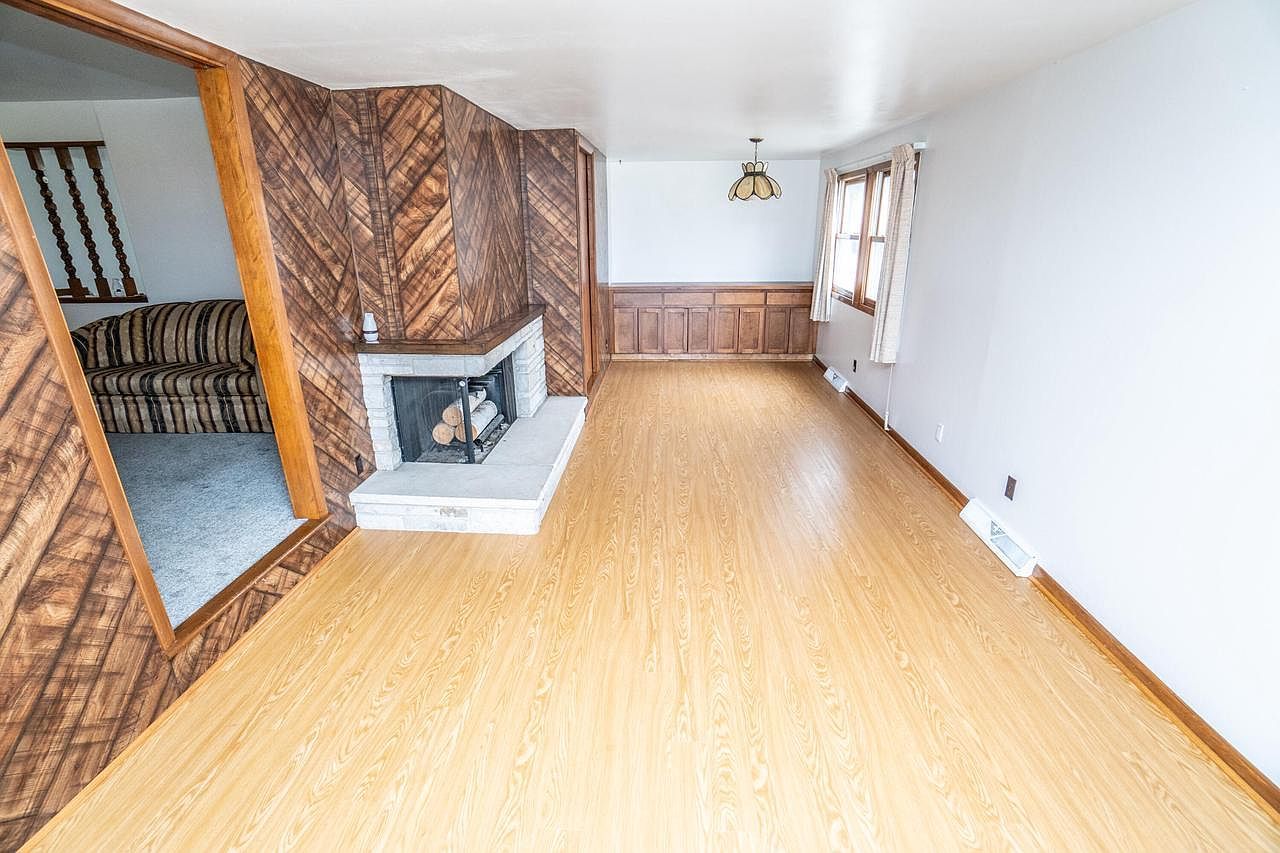 325 W Dodge St Port Washington, WI 53074 - Thumbnail 4