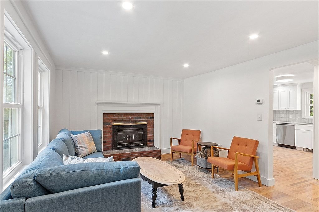 18 Sargent Rd Bolton, MA 01740 - Thumbnail 4