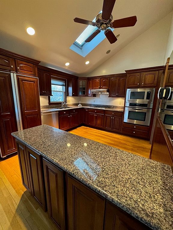 454 Lexington St Woburn, MA 01801 - Thumbnail 4