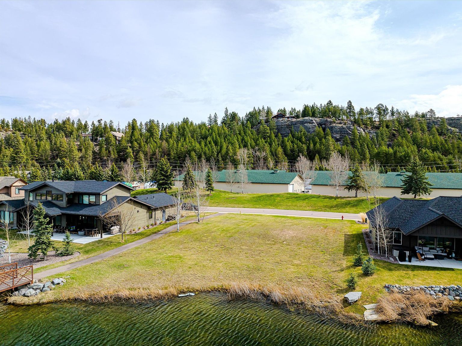 1114 Lake Pointe Dr Bigfork, MT 59911 - Thumbnail 4