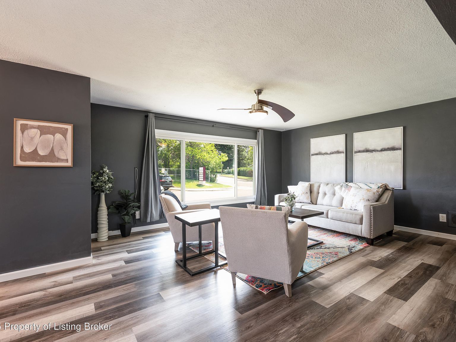 70 8th St W Dickinson, ND 58601 - Thumbnail 4