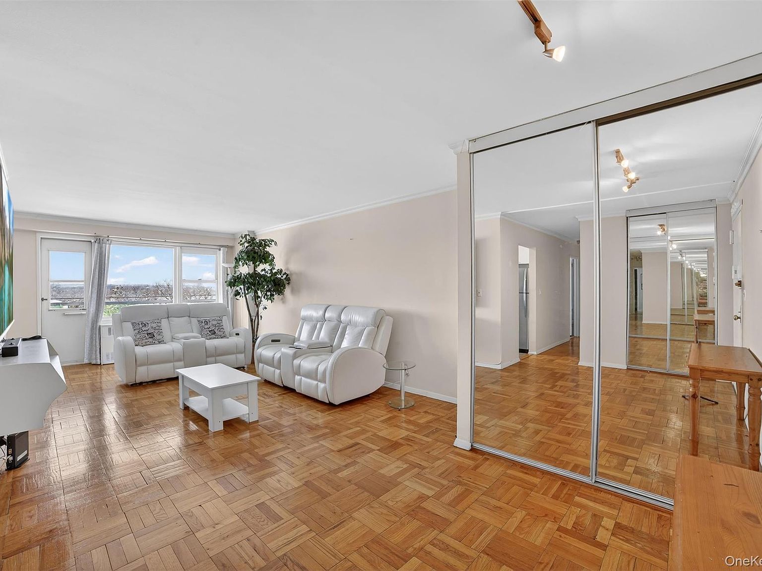 1853 Central Park Ave APT 16A Yonkers, NY 10710 - Thumbnail 4