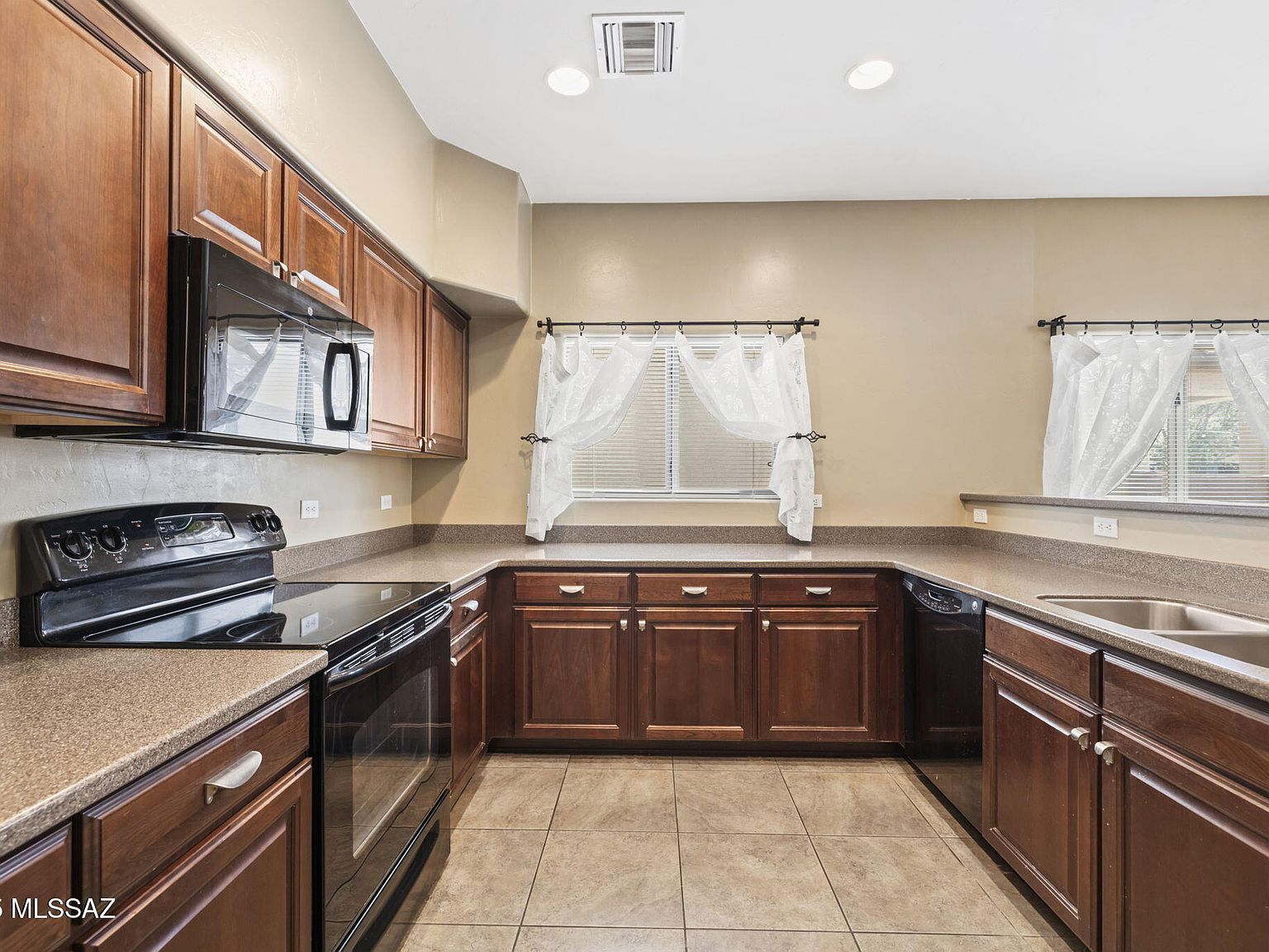 7650 E Majestic Palm Ln Tucson, AZ 85756 - Thumbnail 4