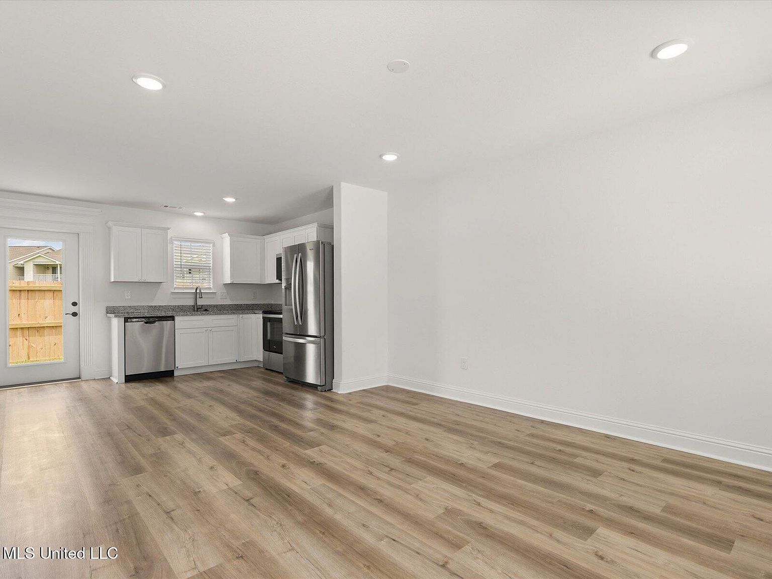 14942 Rowan Oak St Gulfport, MS 39503 - Thumbnail 4