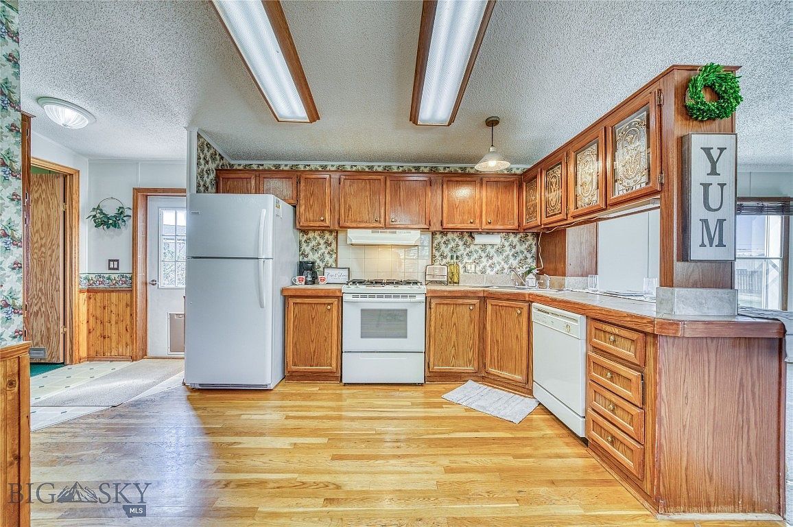 511 Table Mountain Dr Gallatin Gateway, MT 59730 - Thumbnail 4