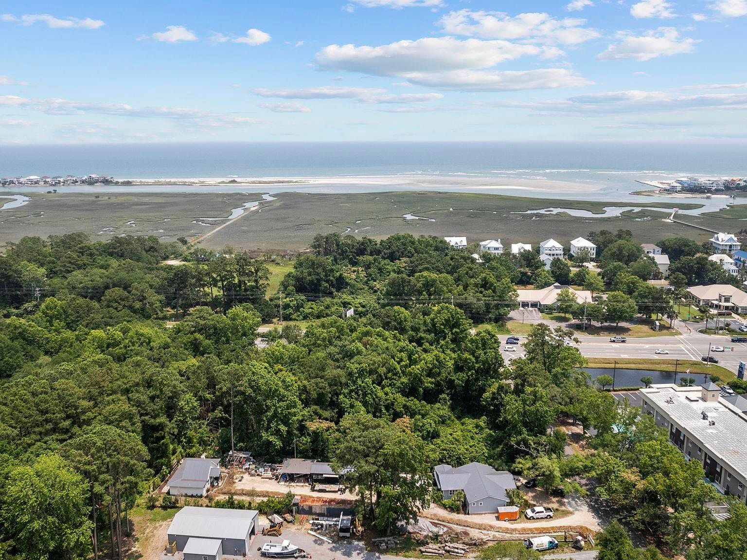 31 Decker Ln Pawleys Island, SC 29585 - Thumbnail 4