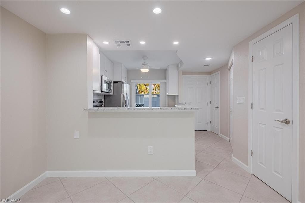 18044 San Carlos Blvd APT 134 Fort Myers Beach, FL 33931 - Thumbnail 4