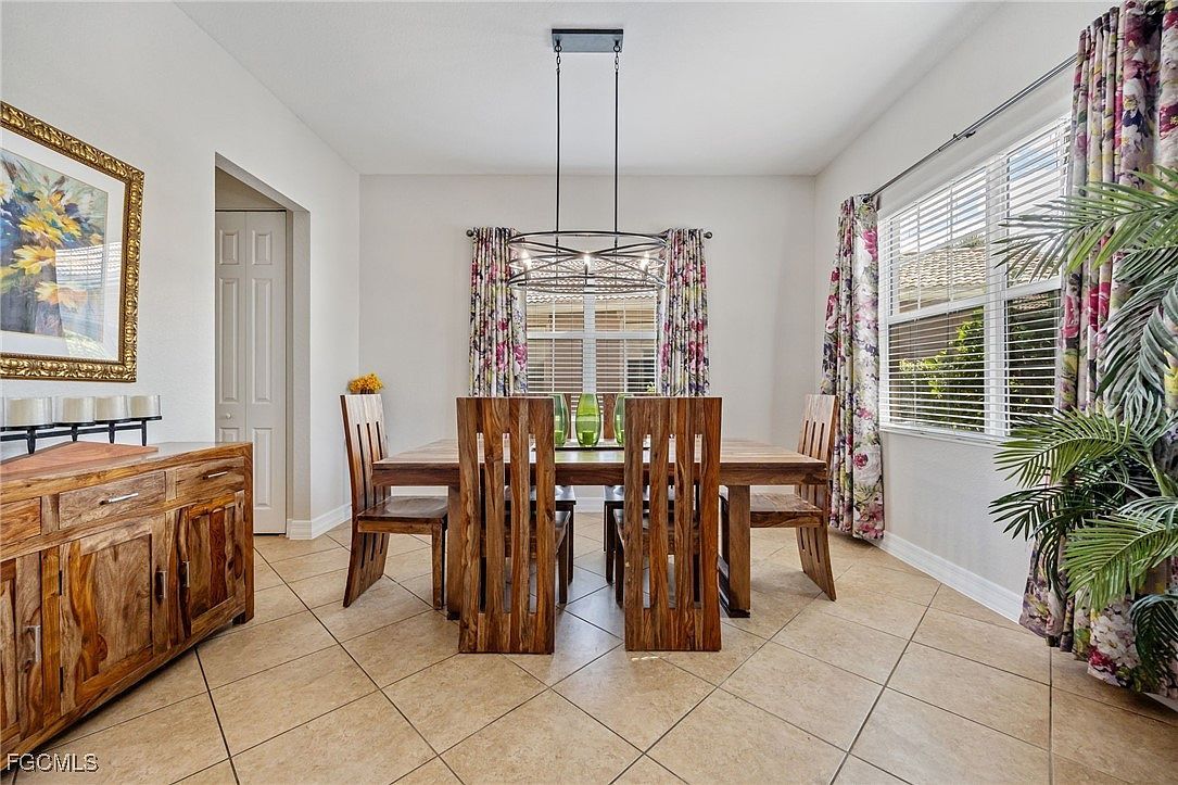 10117 Silver Maple Ct Fort Myers, FL 33913 - Thumbnail 4