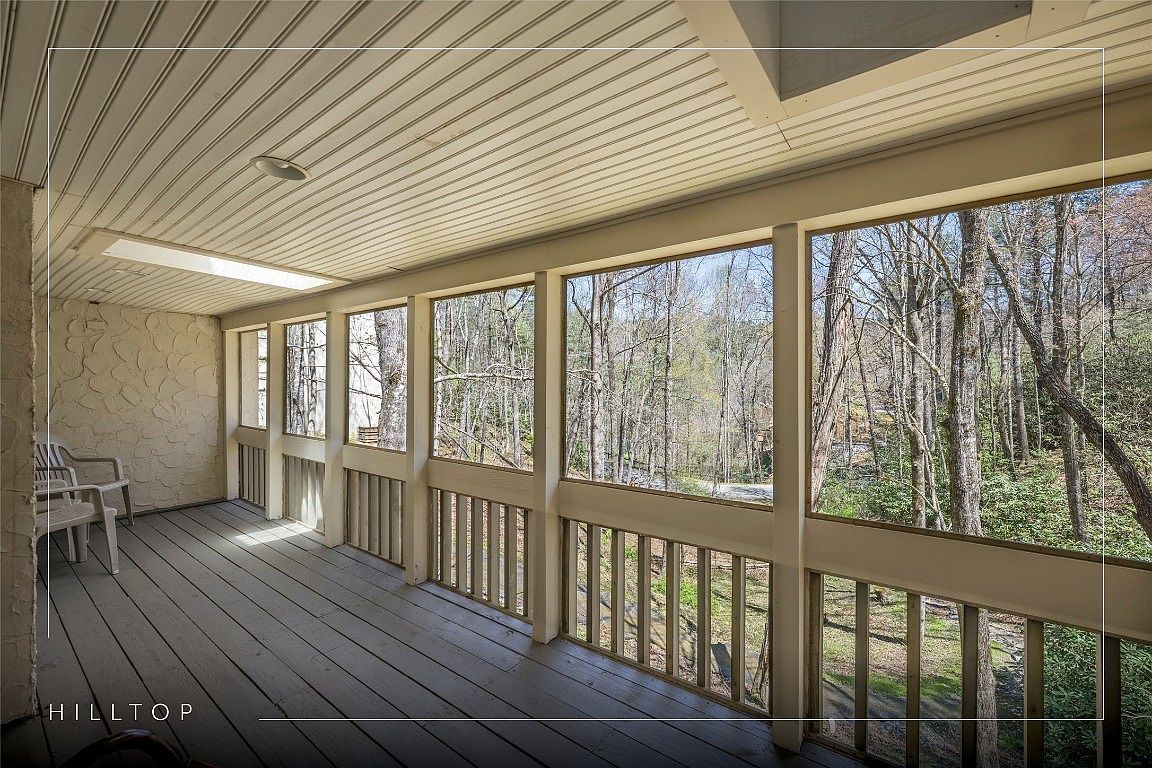 99 Dogwood Knob #8-A Sapphire, NC 28774 - Thumbnail 4