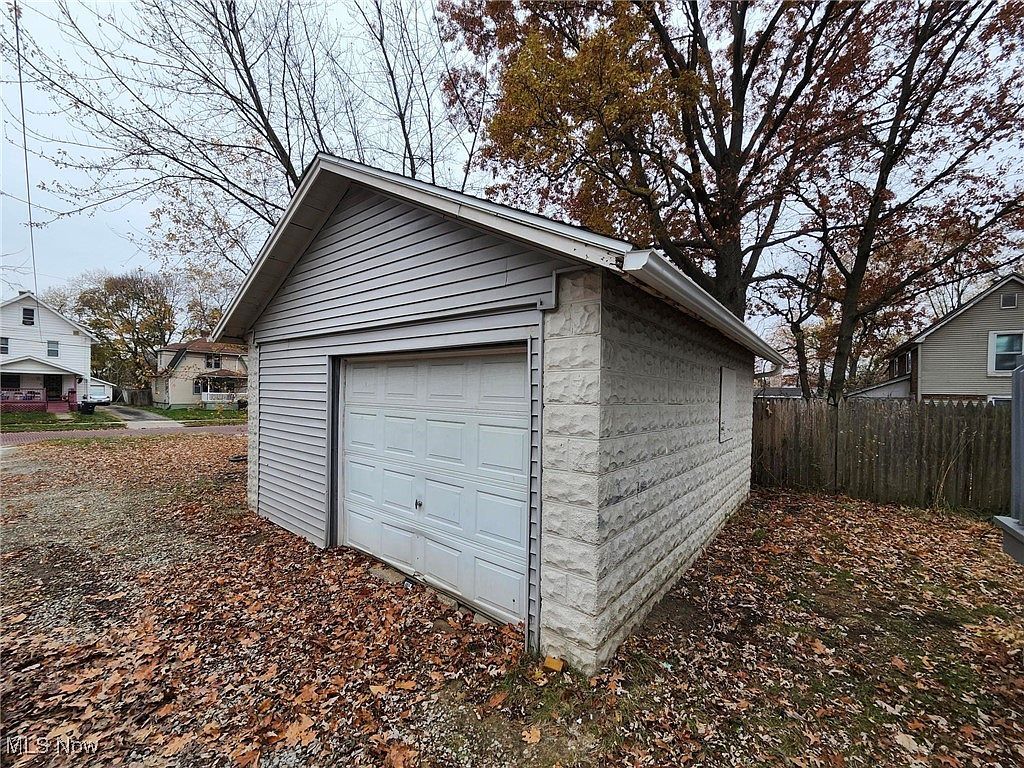 528 Gridley St Akron, OH 44306 - Thumbnail 4