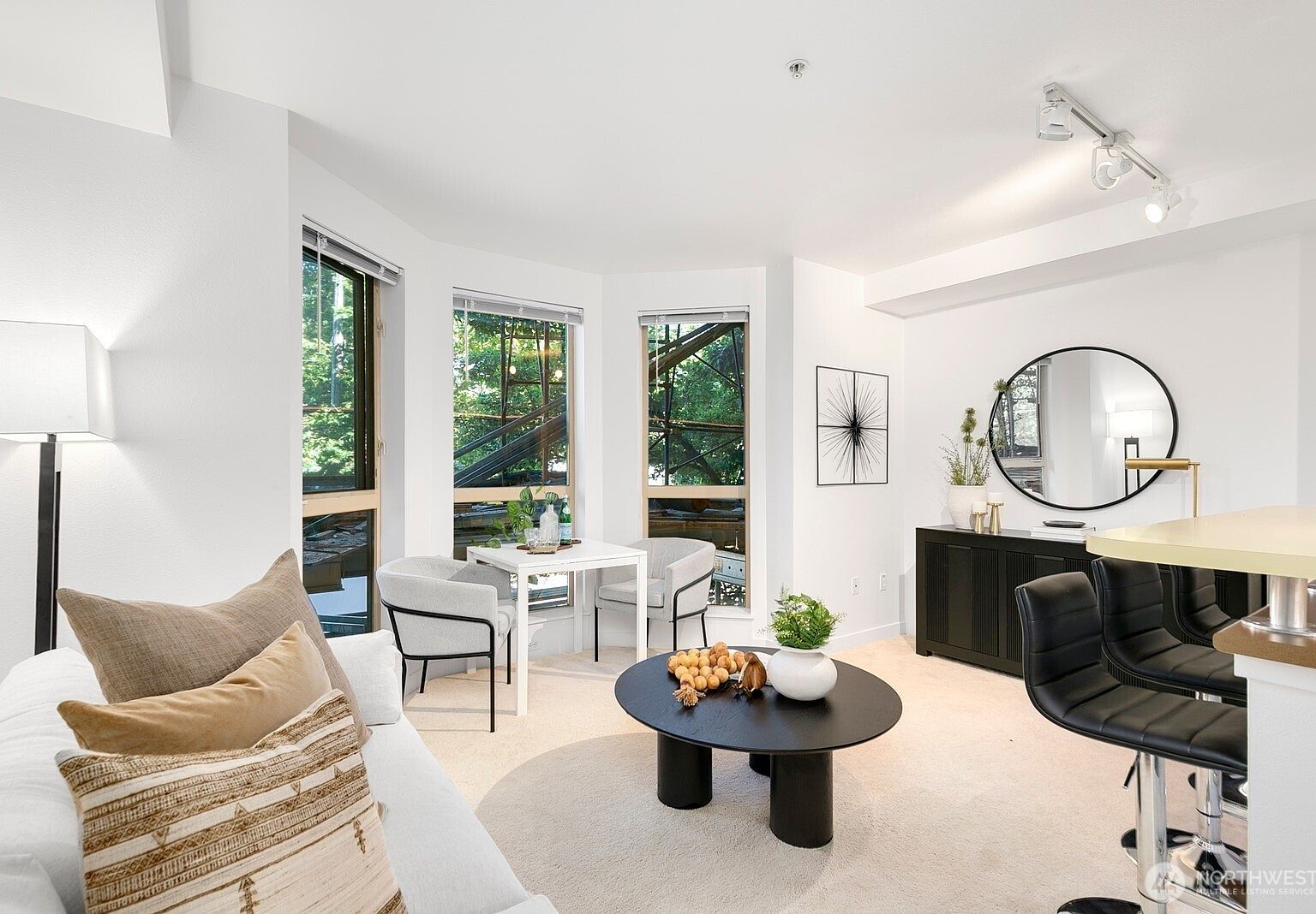 1420 E Pine St UNIT E307 Seattle, WA 98122 - Thumbnail 4