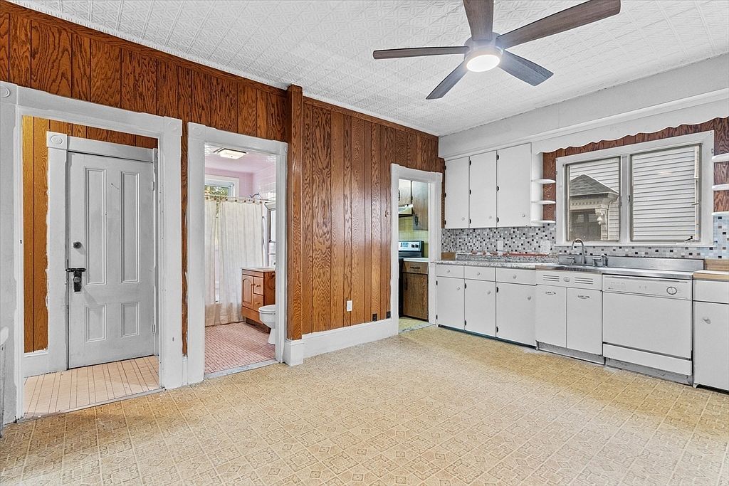 291 S Broadway Lawrence, MA 01843 - Thumbnail 4