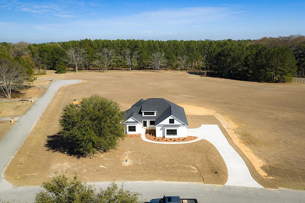 100 Heards Pond Ln Thomasville, GA 31757 - Thumbnail 4