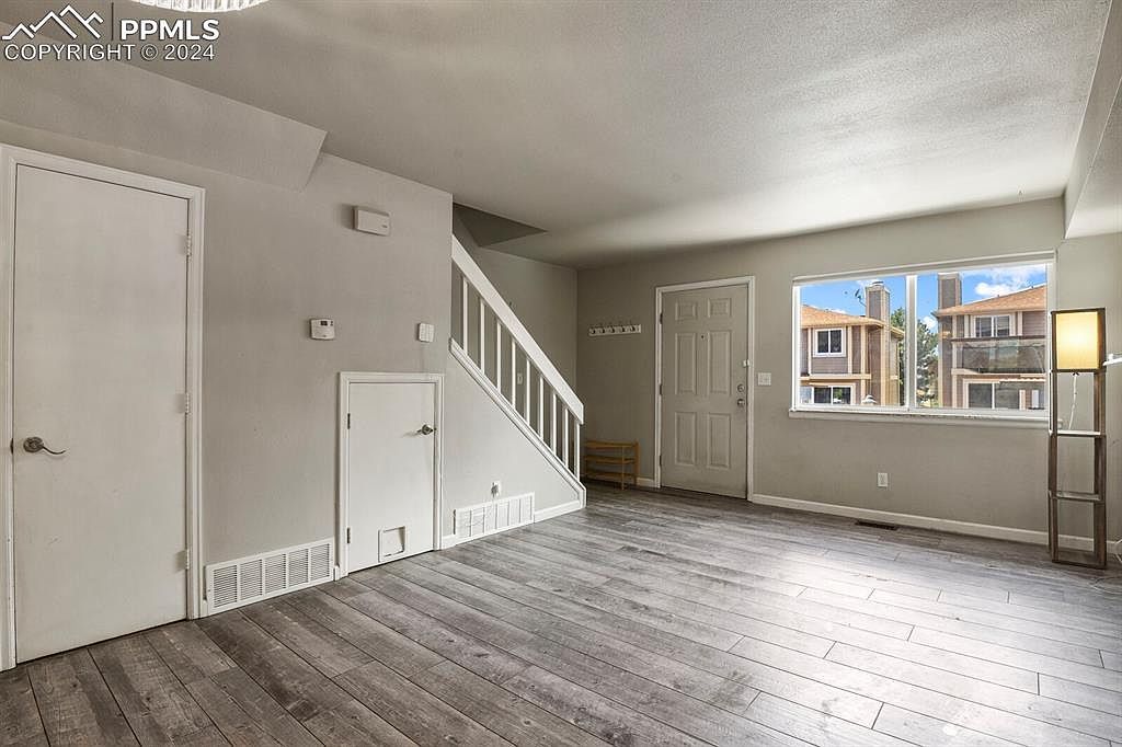 2624 Bannister Ct Colorado Springs, CO 80920 - Thumbnail 4