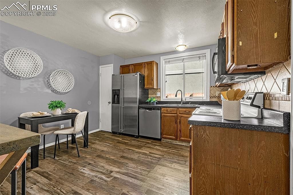 1810 Doherty Rd Colorado Springs, CO 80916 - Thumbnail 4