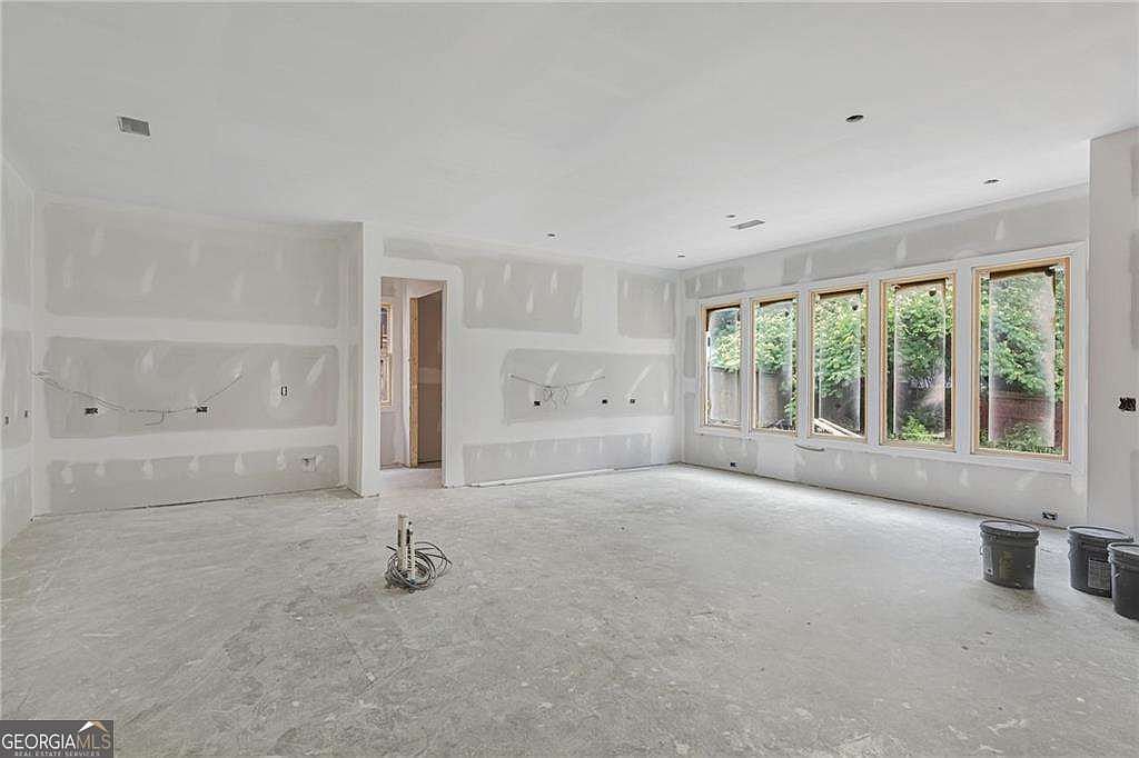 2991 Surrey Ln Atlanta, GA 30341 - Thumbnail 4