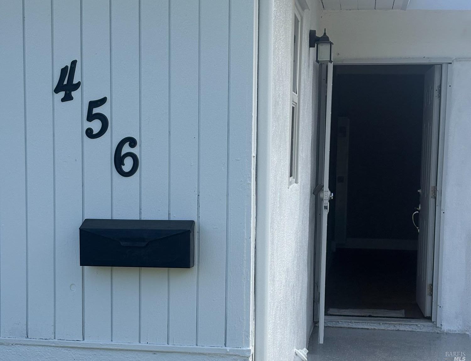 456 Lovers Ln Vacaville, CA 95688 - Thumbnail 4