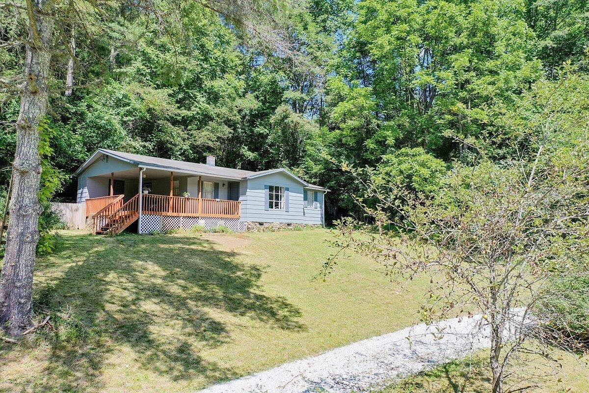 2063 Pedlar River Rd Vesuvius, VA 24483 - Thumbnail 4