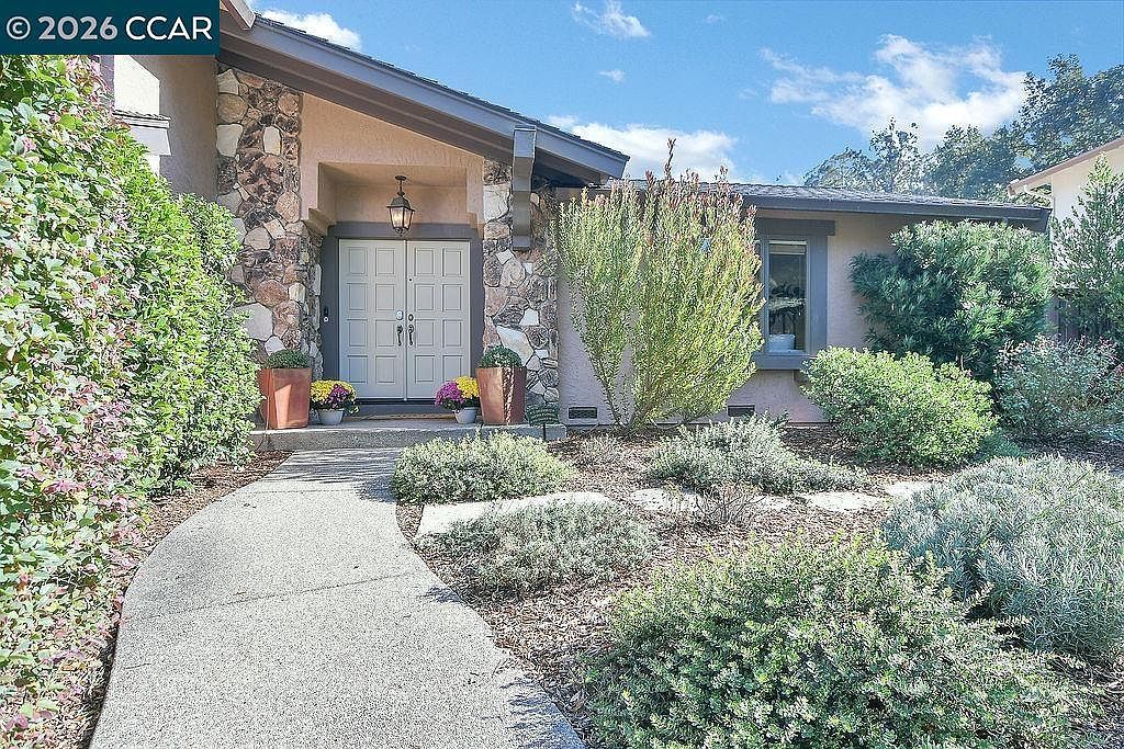 916 Calle Verde Martinez, CA 94553 - Thumbnail 4