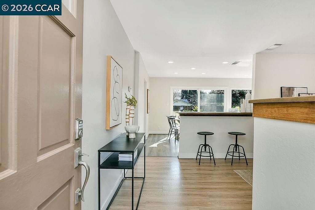 508 Viewmont St Benicia, CA 94510 - Thumbnail 4