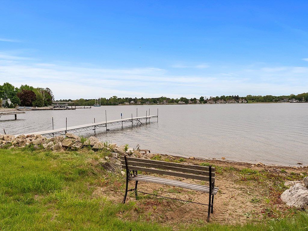 1350 Memorial Dr Sturgeon Bay, WI 54235 - Thumbnail 4