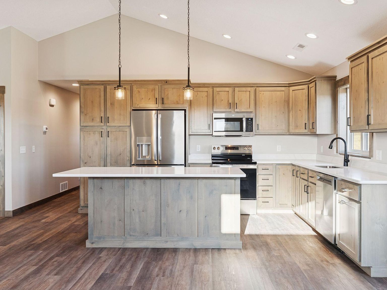 466 Coyote Way New Richmond, WI 54017 - Thumbnail 4