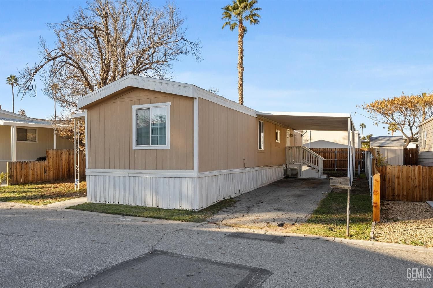 61 Cinnamon Ln Bakersfield, CA 93308 - Thumbnail 4