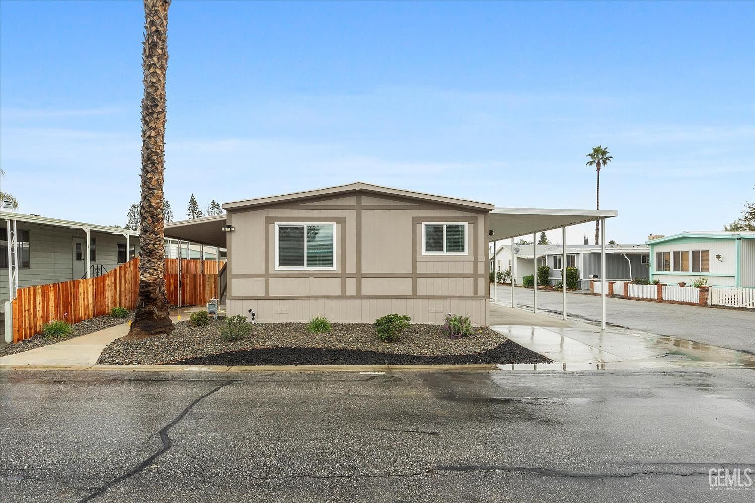 294 Florence Ln Bakersfield, CA 93308 - Thumbnail 4