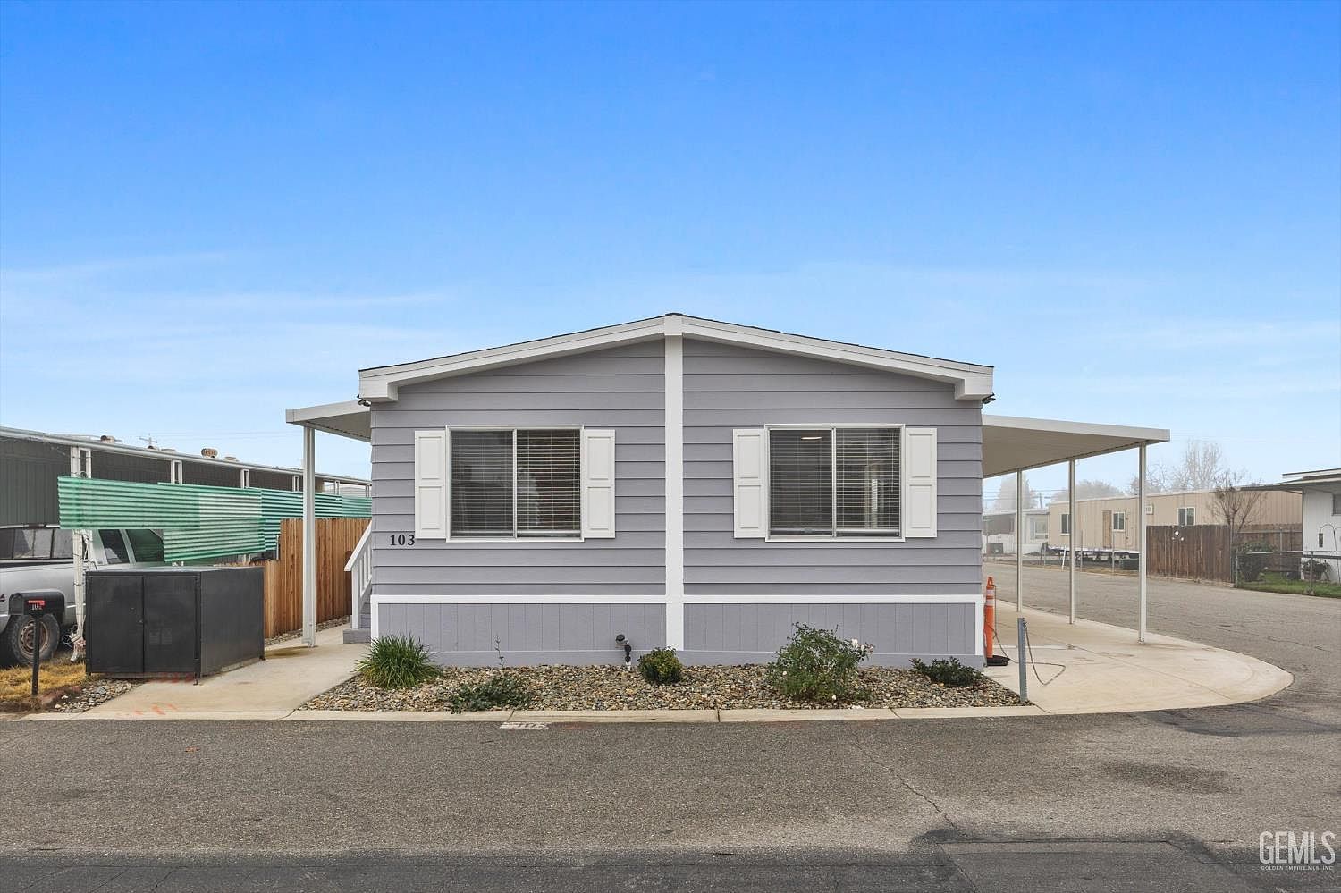 103 Cedarwood Ln Bakersfield, CA 93308 - Thumbnail 4