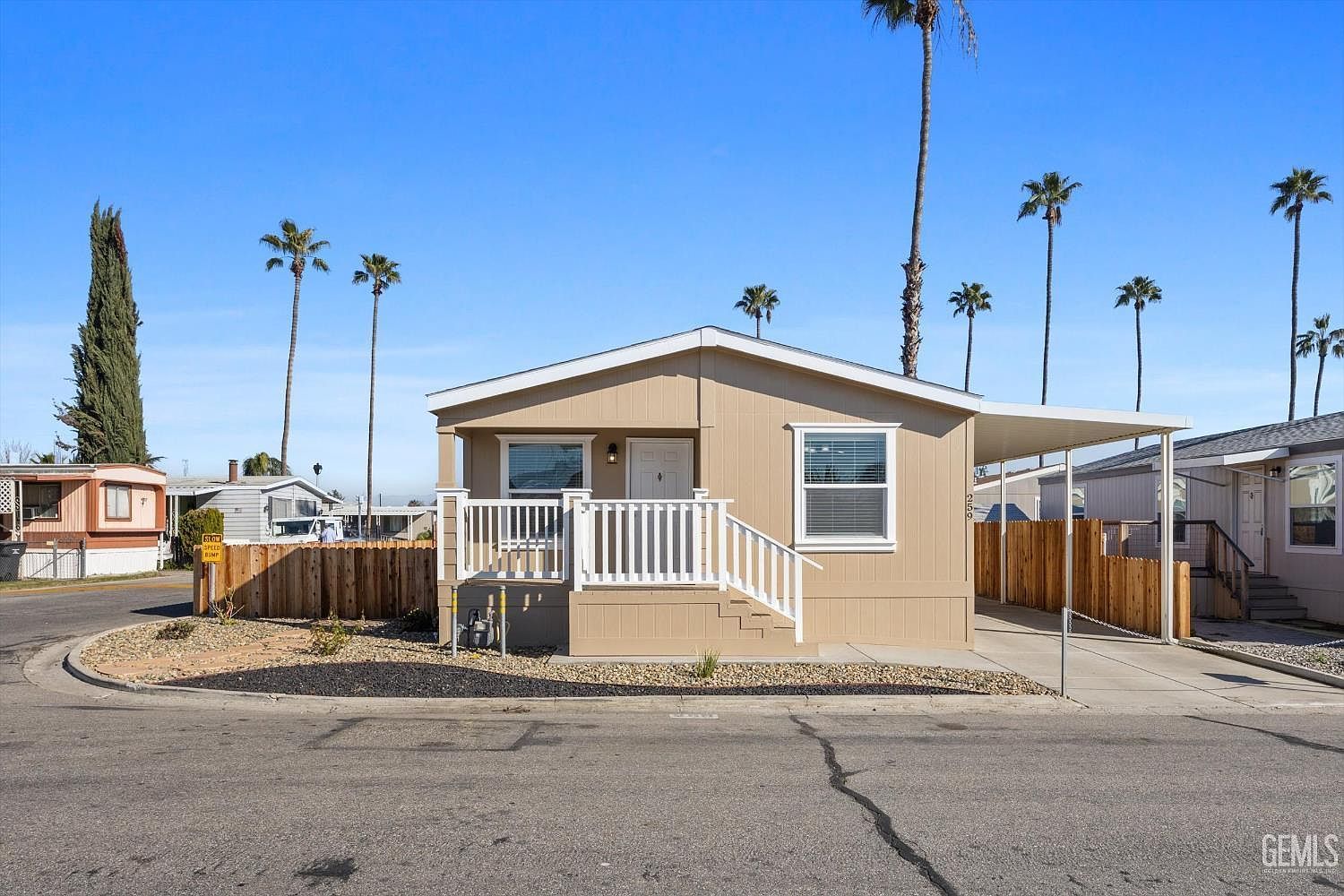 259 Mary Kay Ln Bakersfield, CA 93308 - Thumbnail 4