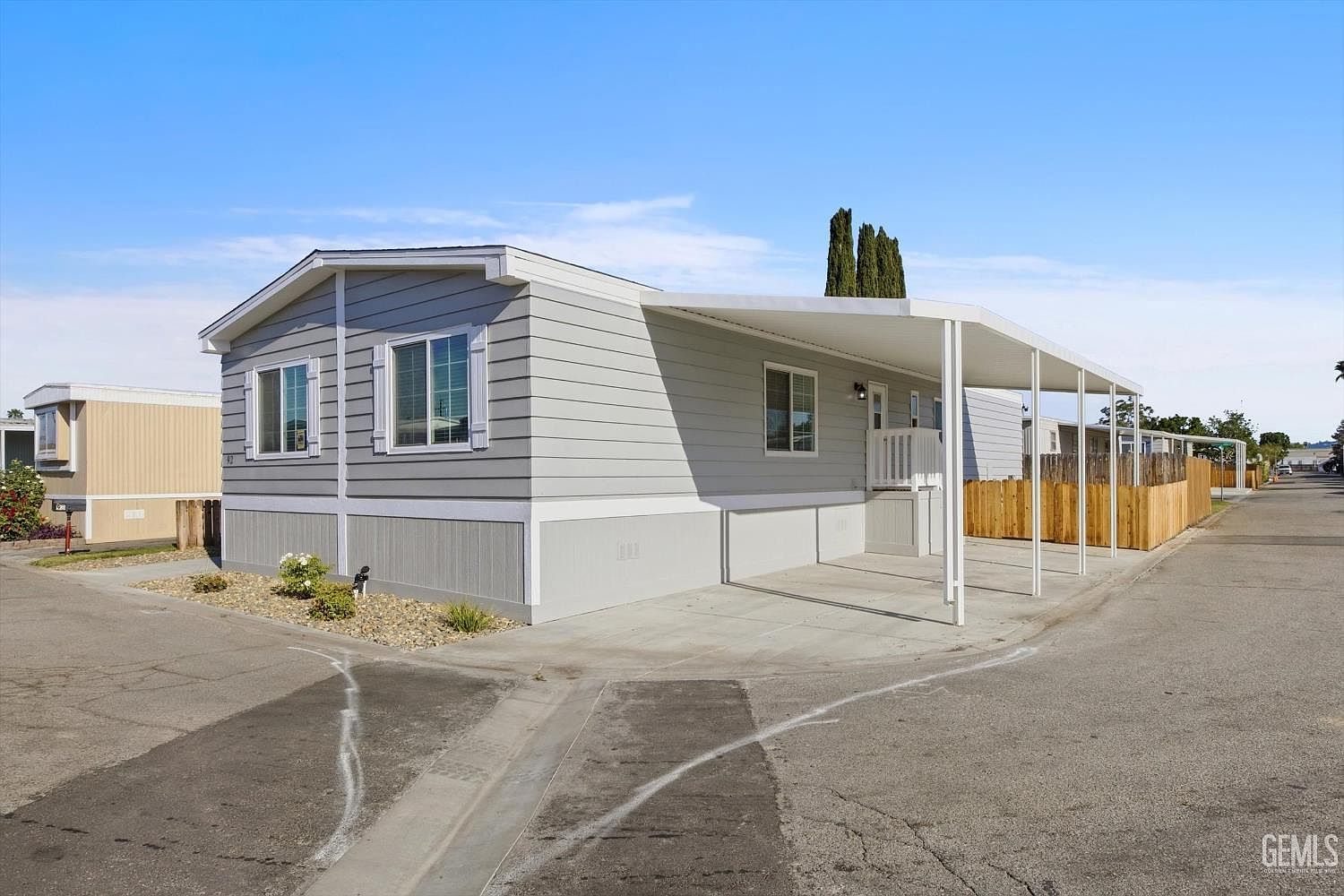 92 Cinnamon Ln Bakersfield, CA 93308 - Thumbnail 4