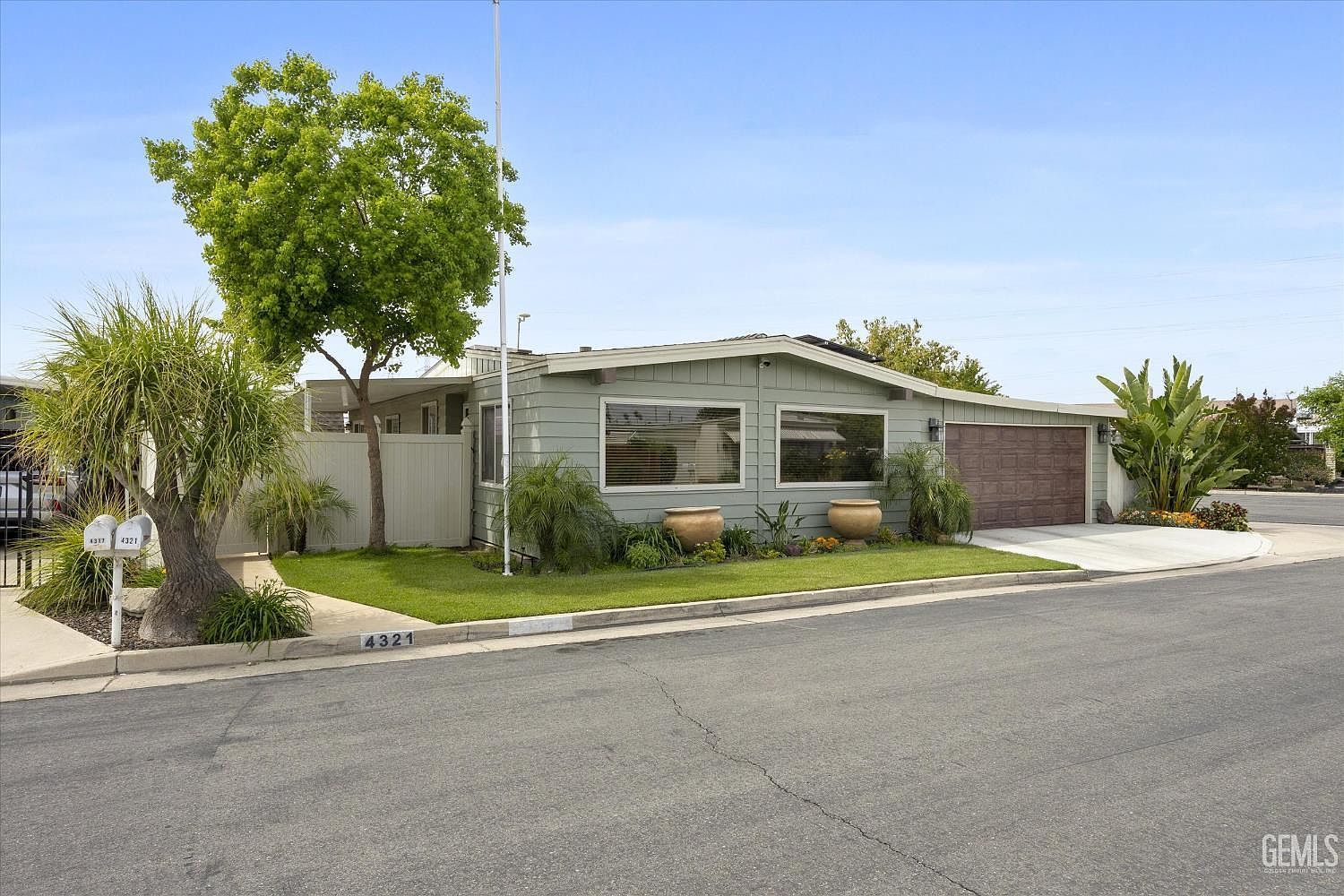 4321 Sabal Ct Bakersfield, CA 93301 - Thumbnail 4