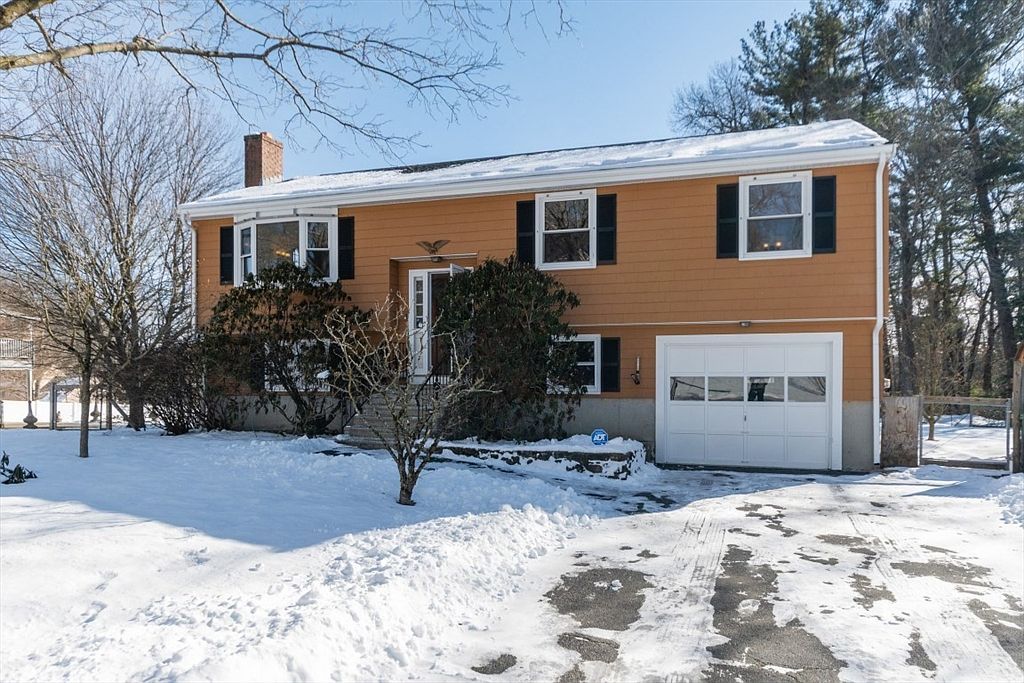 21 Meadowvale Rd Burlington, MA 01803 - Thumbnail 4