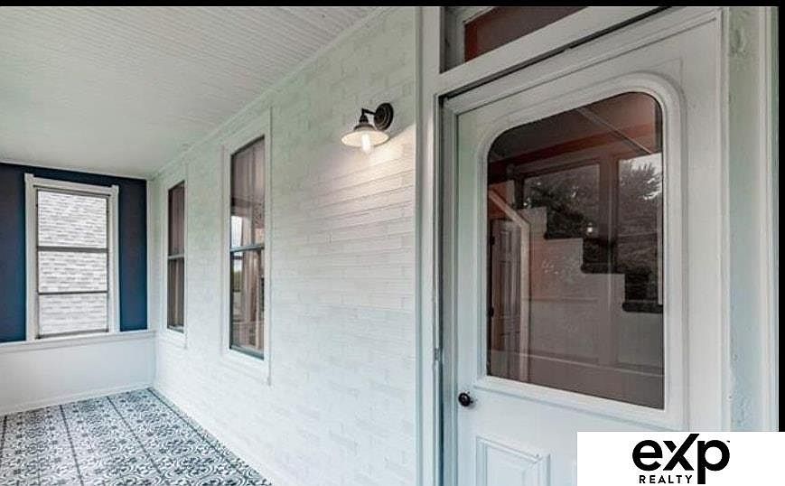 2939 Martha St Omaha, NE 68105 - Thumbnail 4
