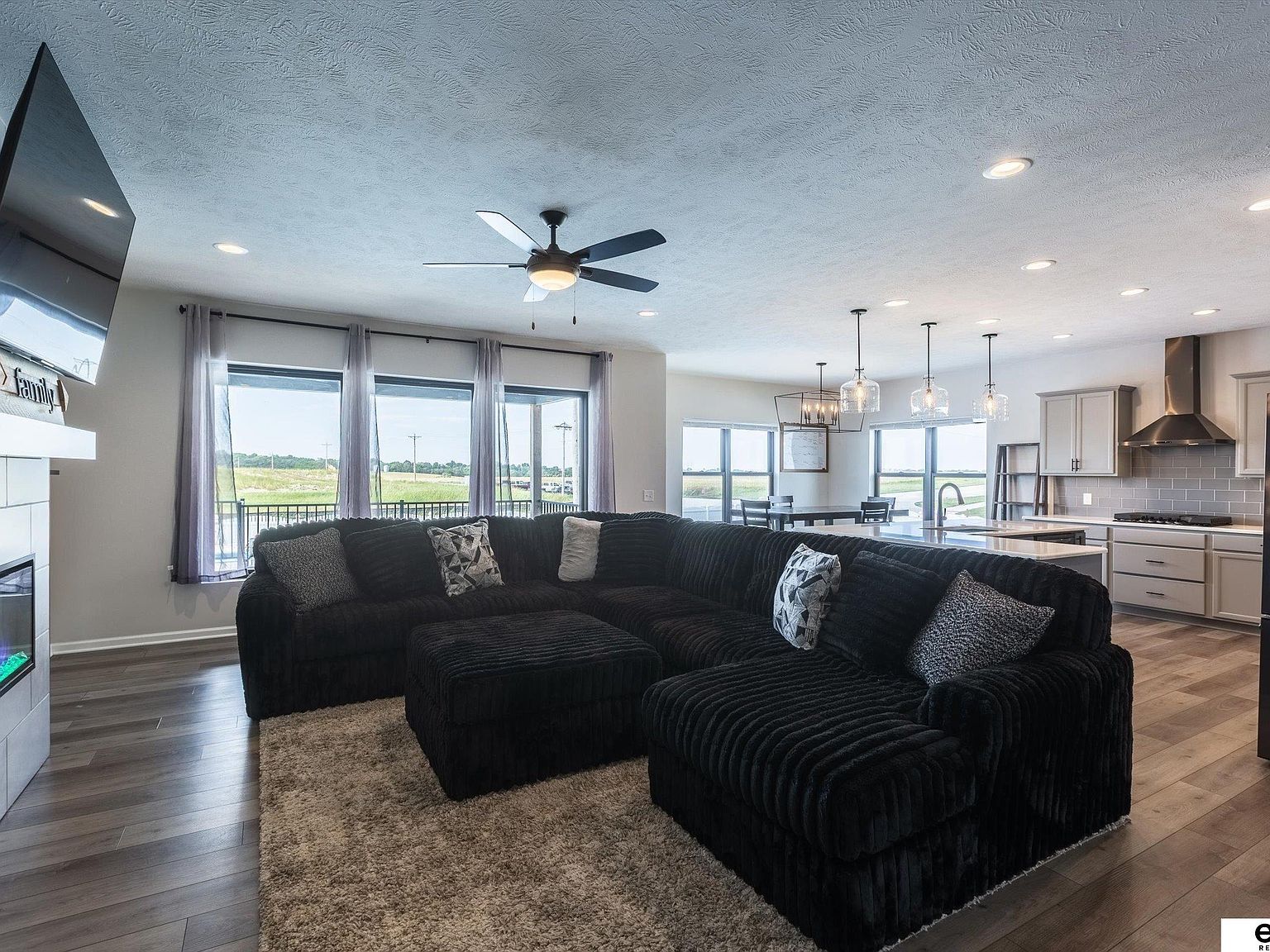 10002 S 191st Ave Omaha, NE 68136 - Thumbnail 4