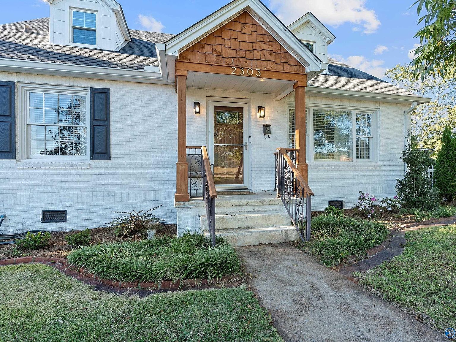 2303 Andrew Jackson Way NE Huntsville, AL 35811 - Thumbnail 4