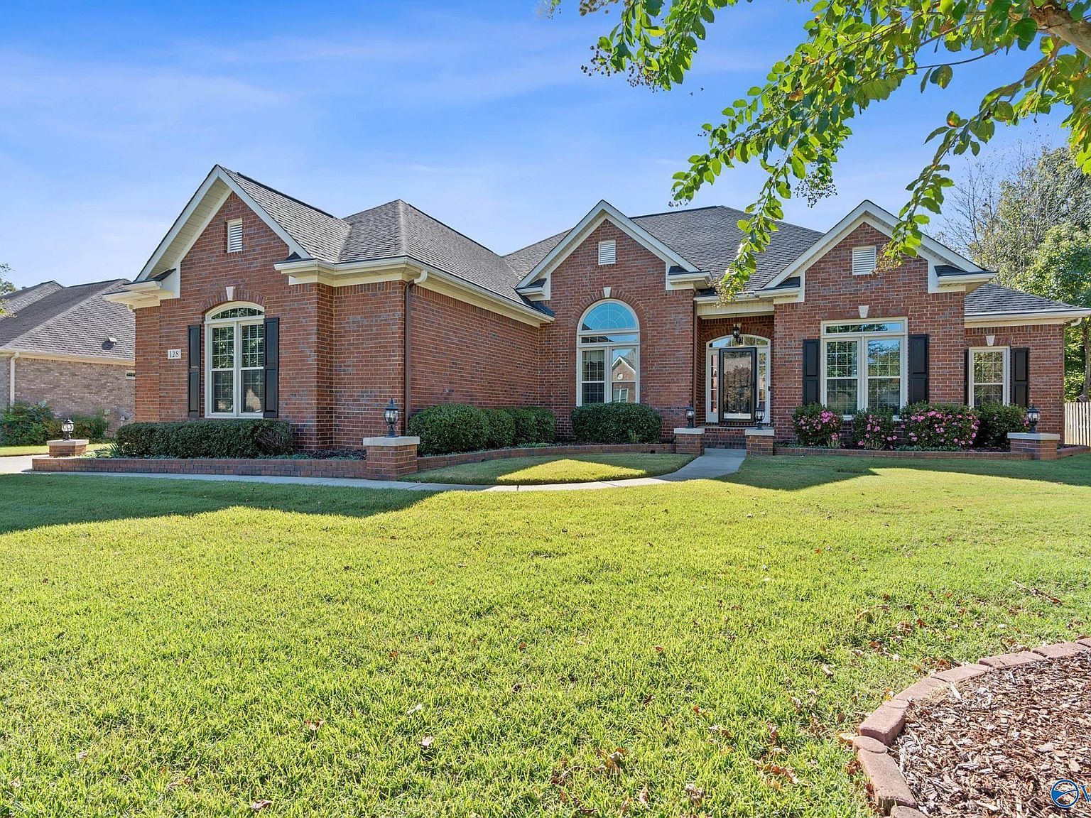 128 Holbrook Dr Huntsville, AL 35806 - Thumbnail 4