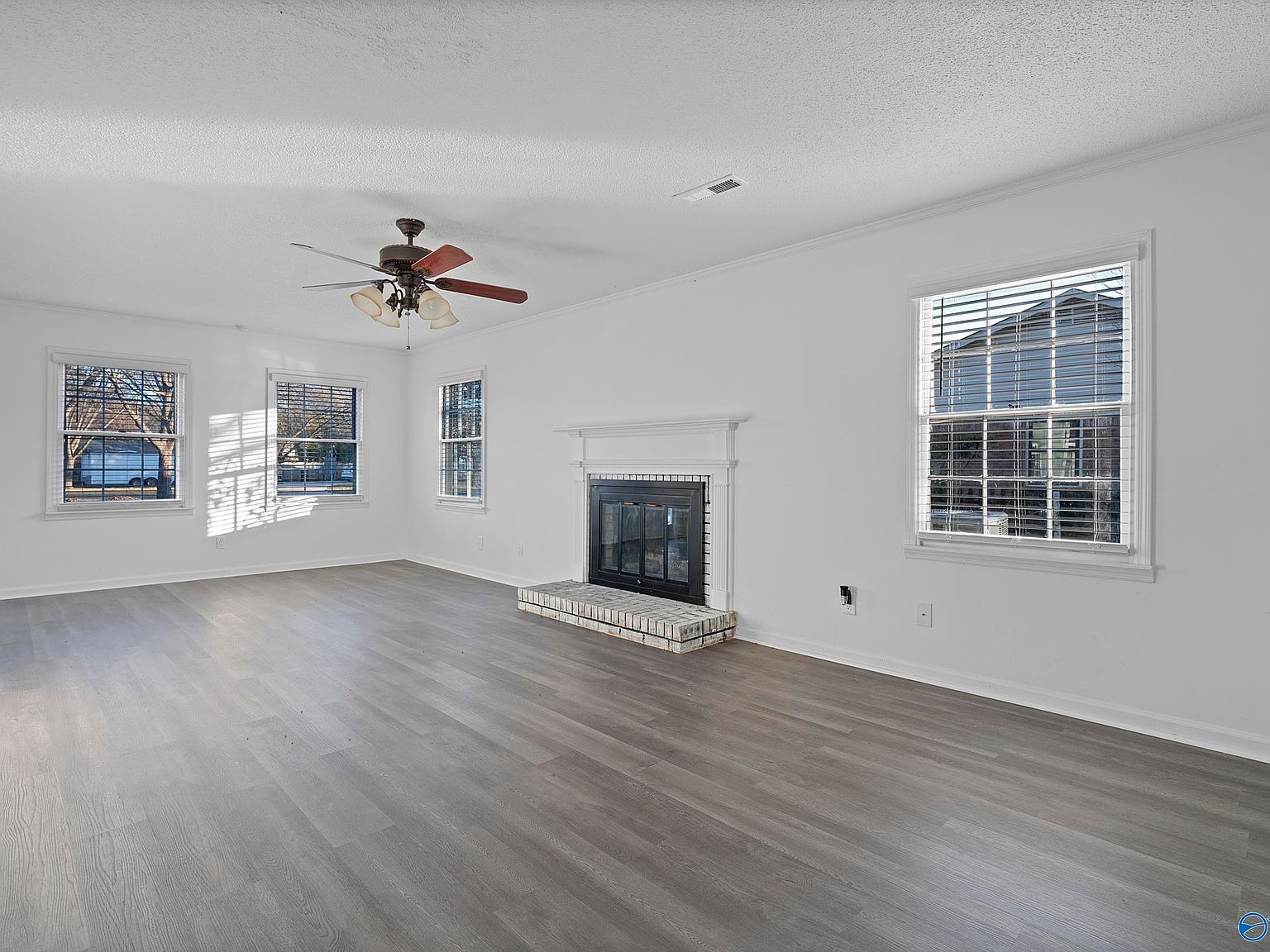 2218 Essex Dr SW Decatur, AL 35603 - Thumbnail 4