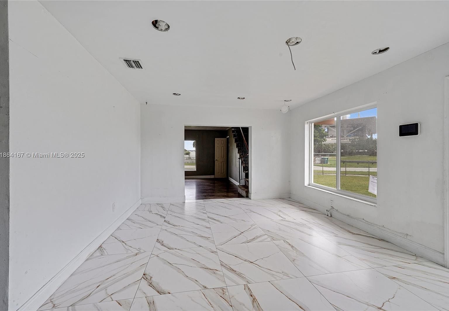 20401 NW 22nd Ave Miami Gardens, FL 33056 - Thumbnail 4