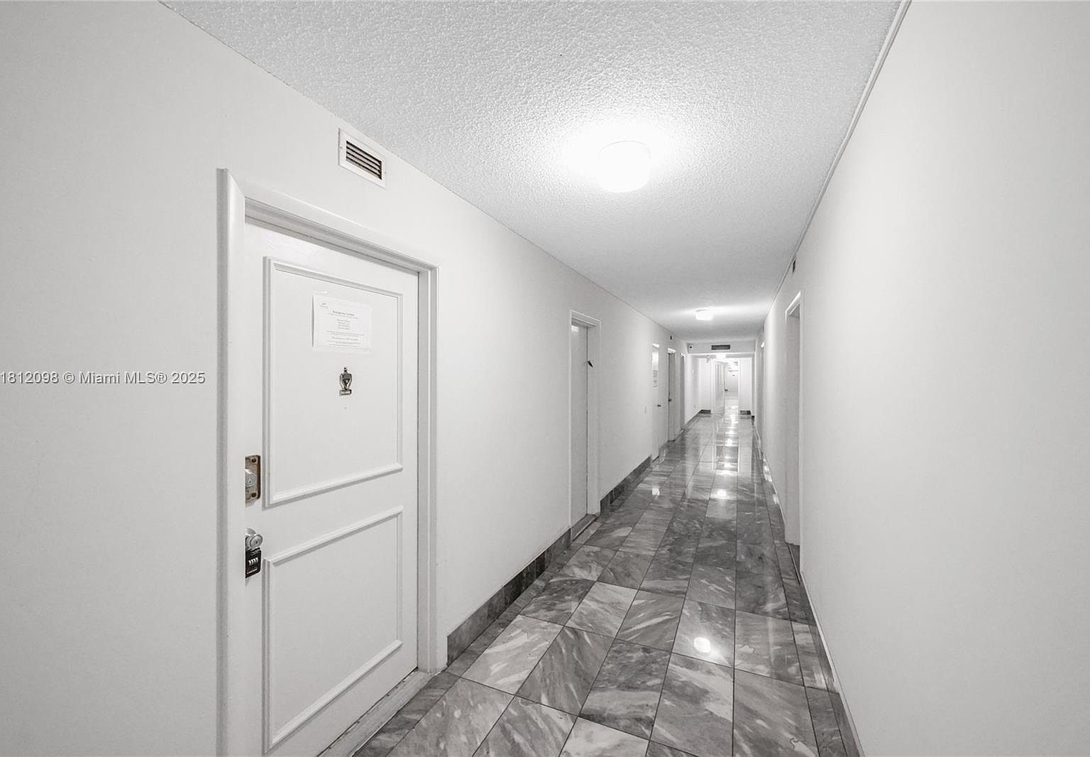 12500 NE 15th Ave APT 402 North Miami, FL 33161 - Thumbnail 4