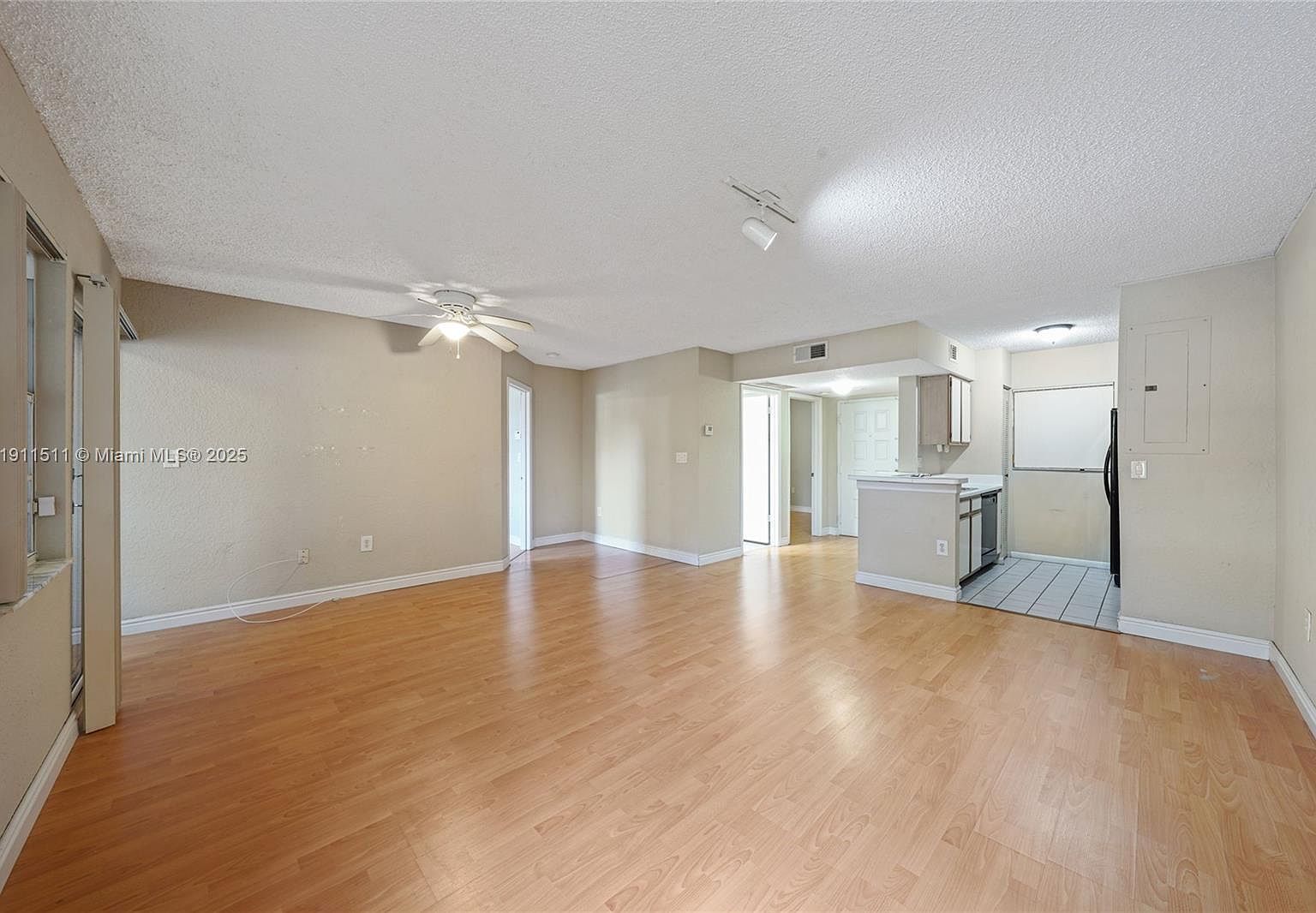 2871 N Oakland Forest Dr APT 210 Fort Lauderdale, FL 33309 - Thumbnail 4